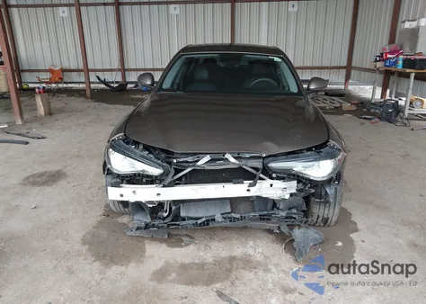 2019 Alfa Romeo Giulia z USA, uszkodzony, nr VIN ZARFAMAN8K7599187